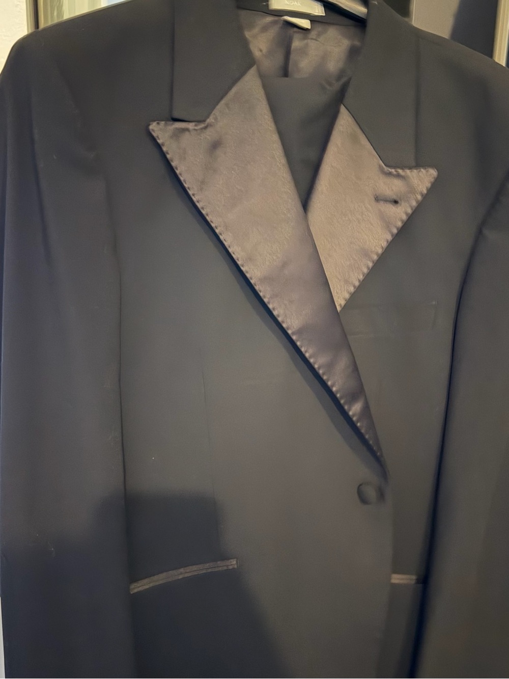 OAK Black Men's Satin-Peak Lapel Tuxedo Jacket